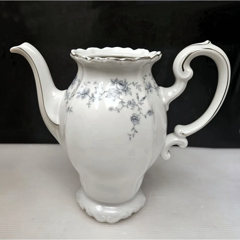 Johann Haviland Blue Garland Porcelain Coffee Pot w/ Lid Bavaria Germany Vintage